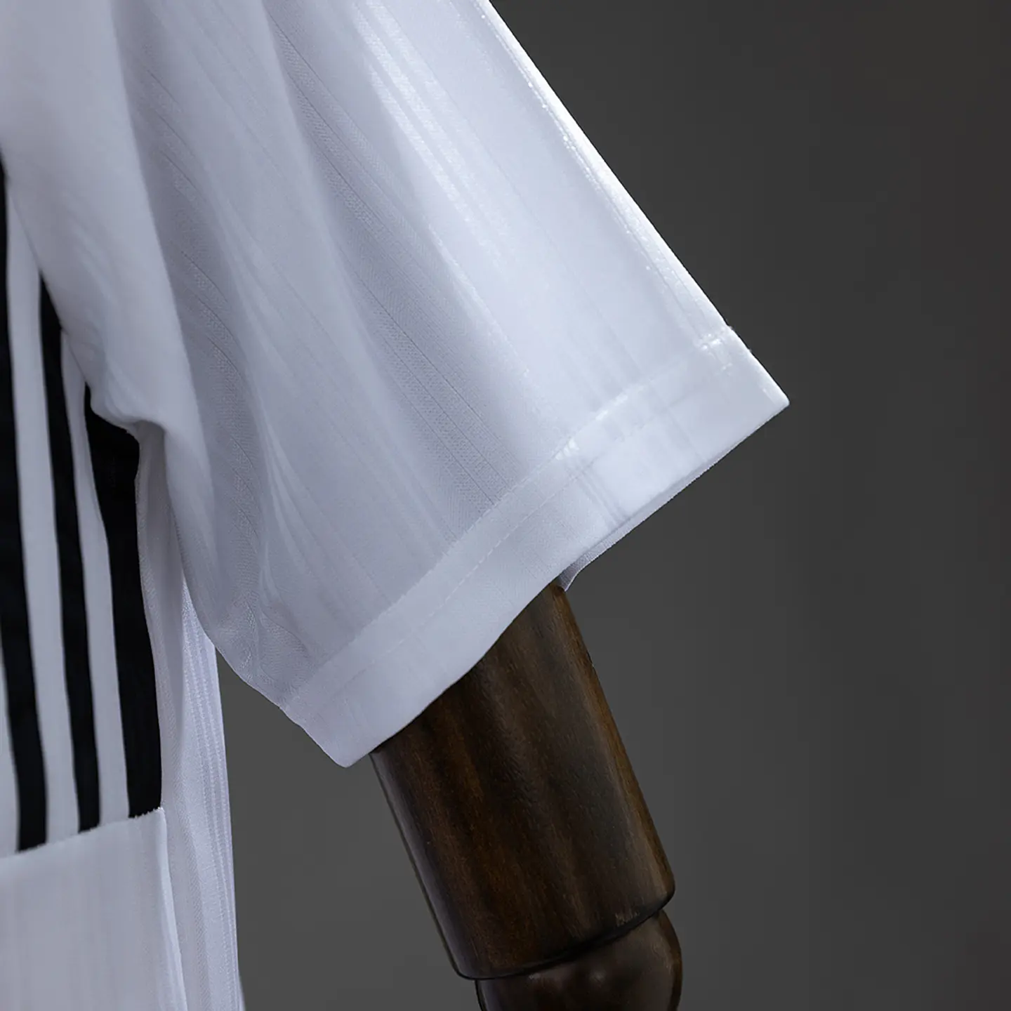 1998-99 Fulham Home Jersey 4