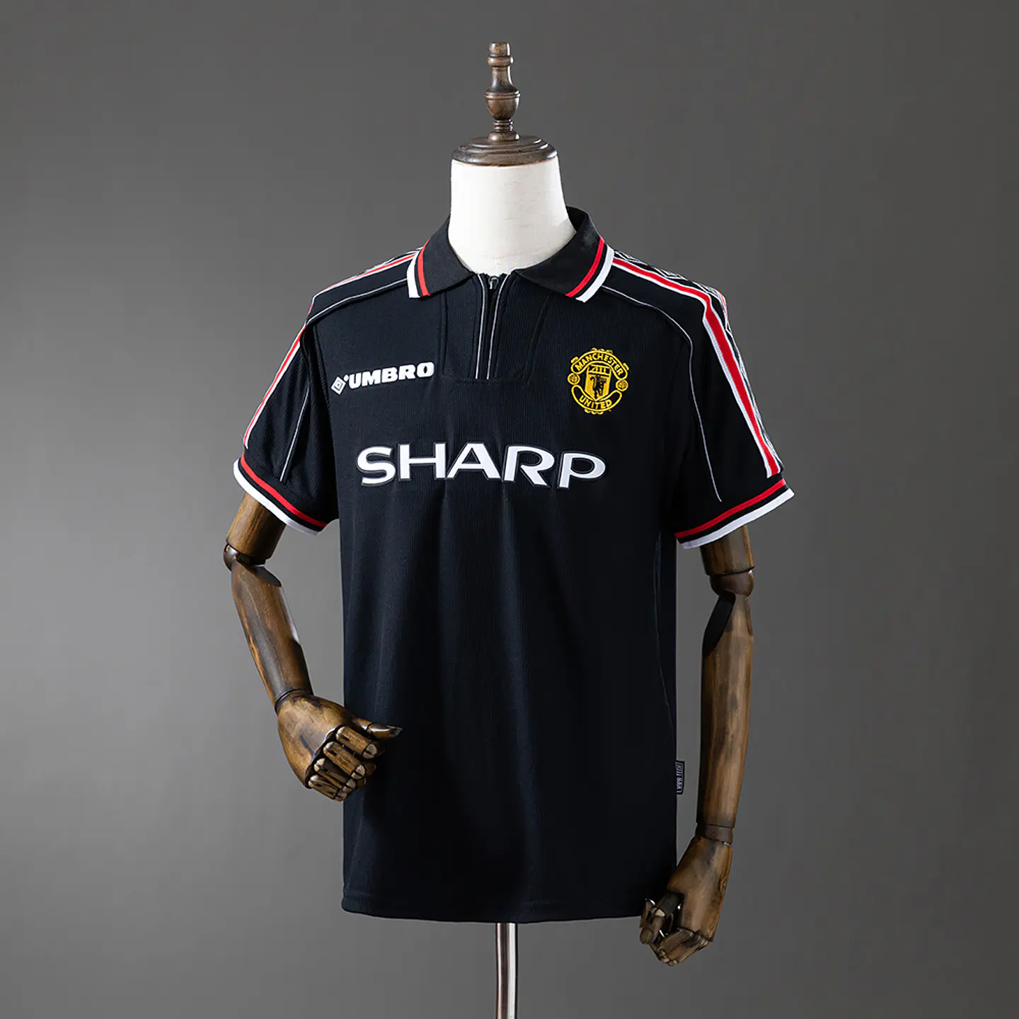 1998-00 Manchester United Black Jersey 1