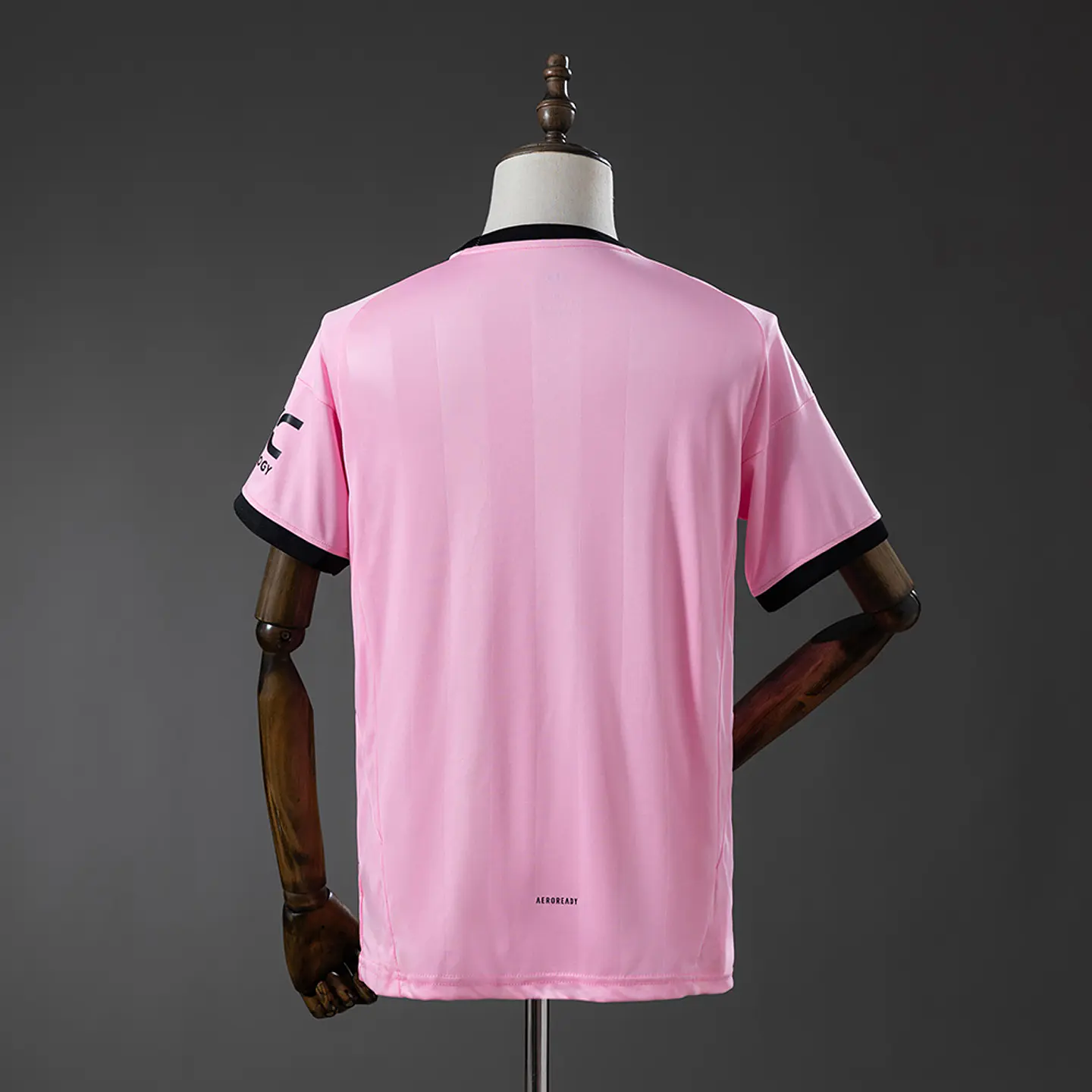 2025-26 Manchester United Pink Goalkeeper Jersey 2