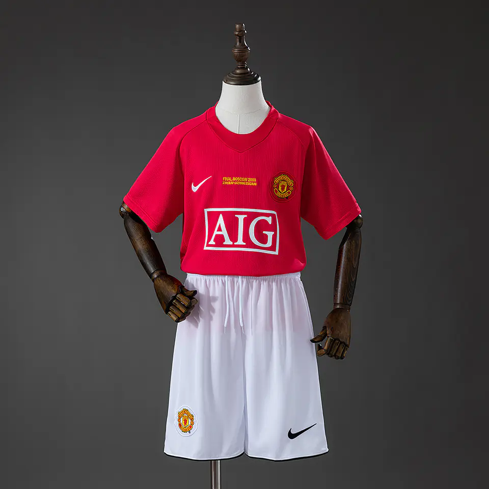 2007-08 Manchester United Home Kids Kit 1