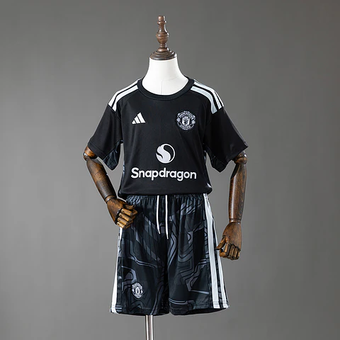 2026-27 Manchester United Black Goalkeeper Kids Kit