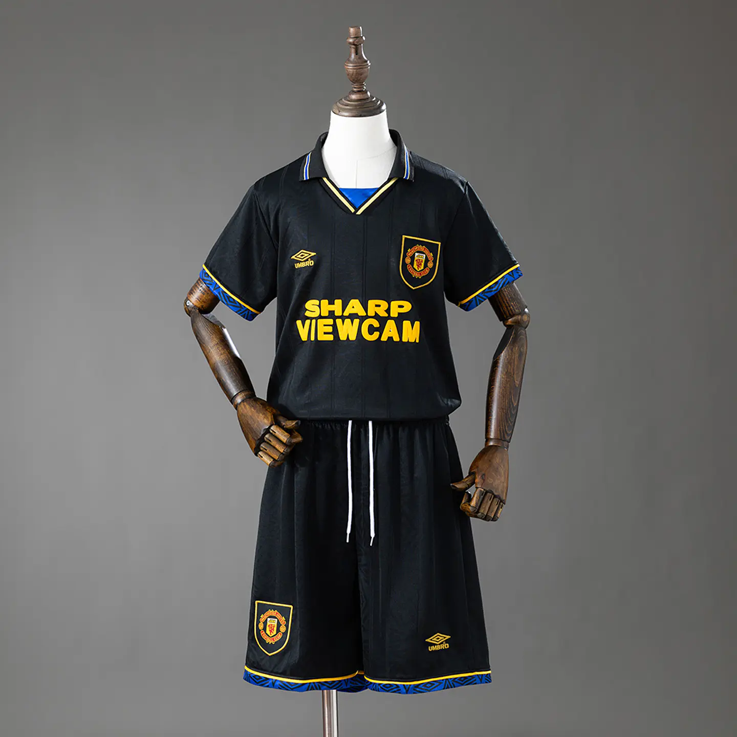 1993-95 Manchester United Away Kids Kit 1