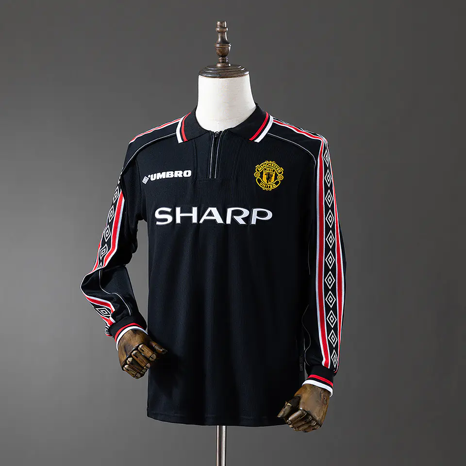 1998-00 Manchester United Black Long Sleeve Jersey 1