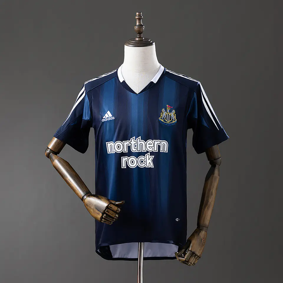 2004-05 Newcastle Away Jersey 1