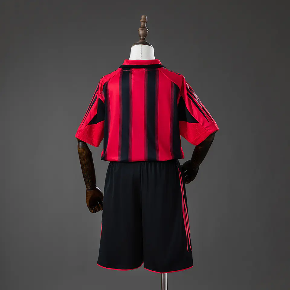 2004-05 AC Milan Home Kids Kit 2