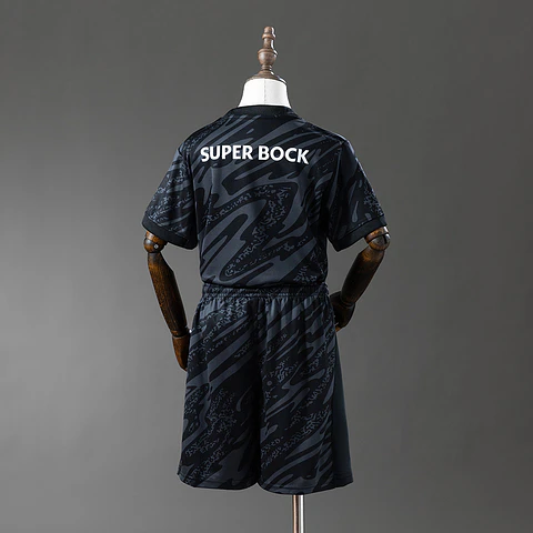 2025-26 Sporting Lisbon Black Goalkeeper Kids Kit