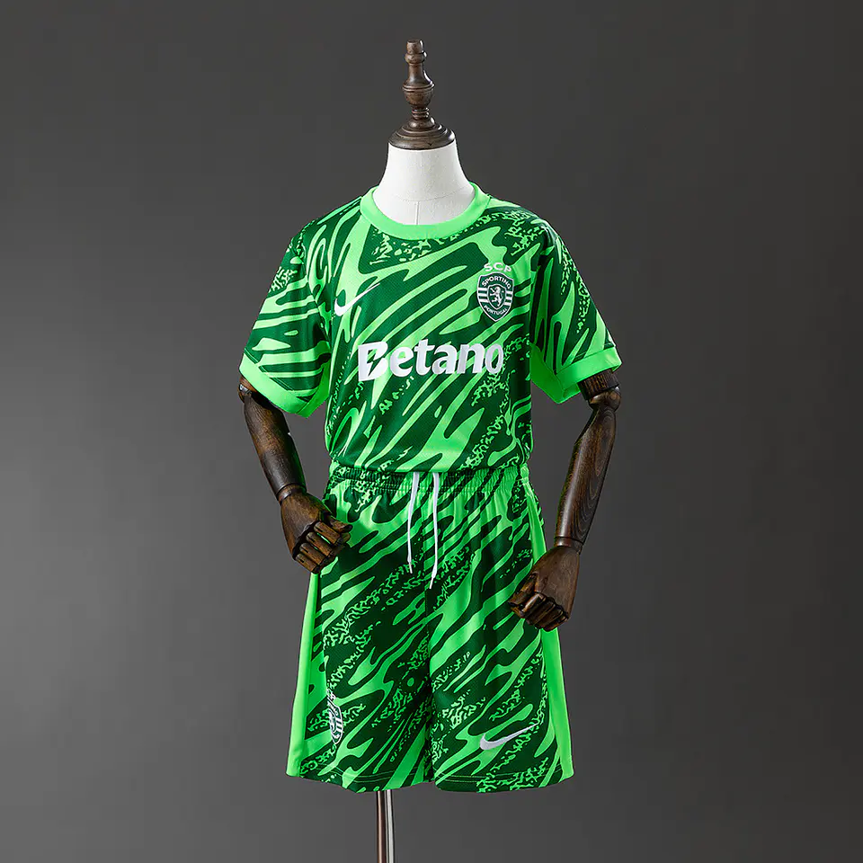 2025-26 Sporting Lisbon Green Goalkeeper Kids Kit 1