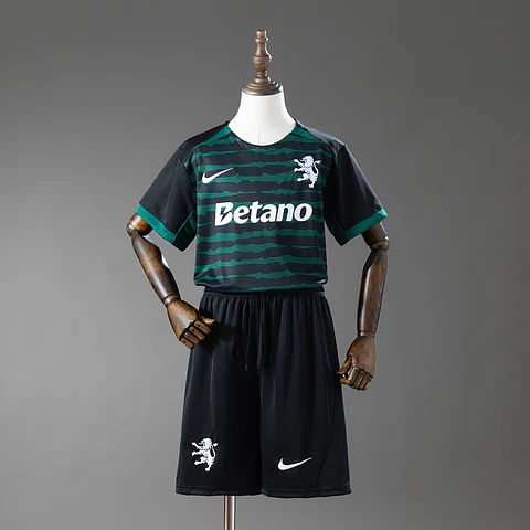 2025-26 Sporting Lisbon Christmas Kids Kit