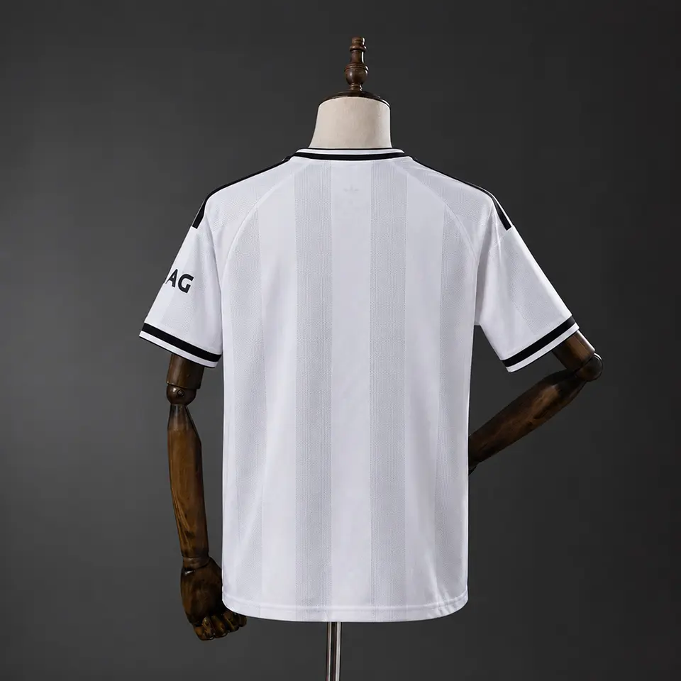 2026-27 Eintracht Frankfurt Away Jersey 2