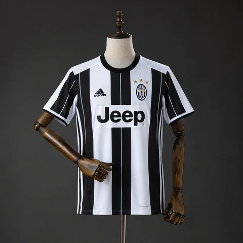 2016-17 Juventus Home Jersey