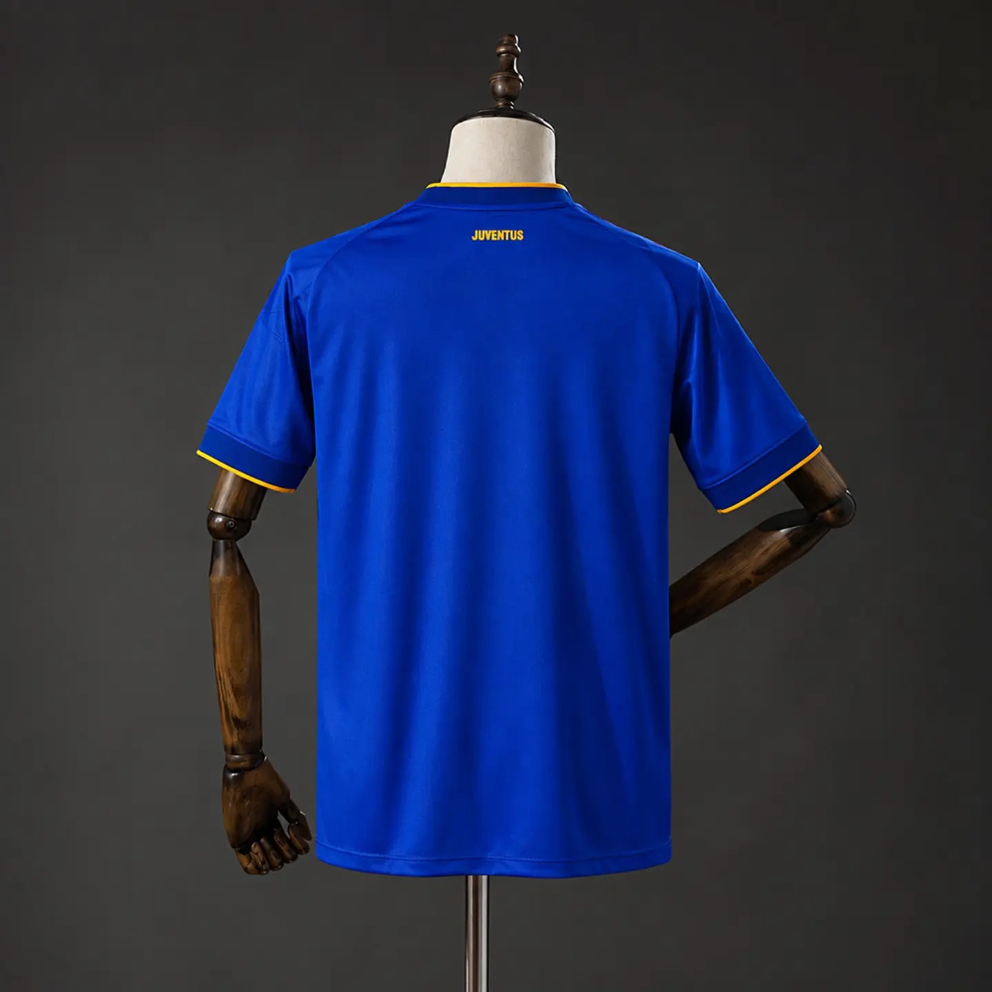 2014-15 Juventus Away Jersey 2