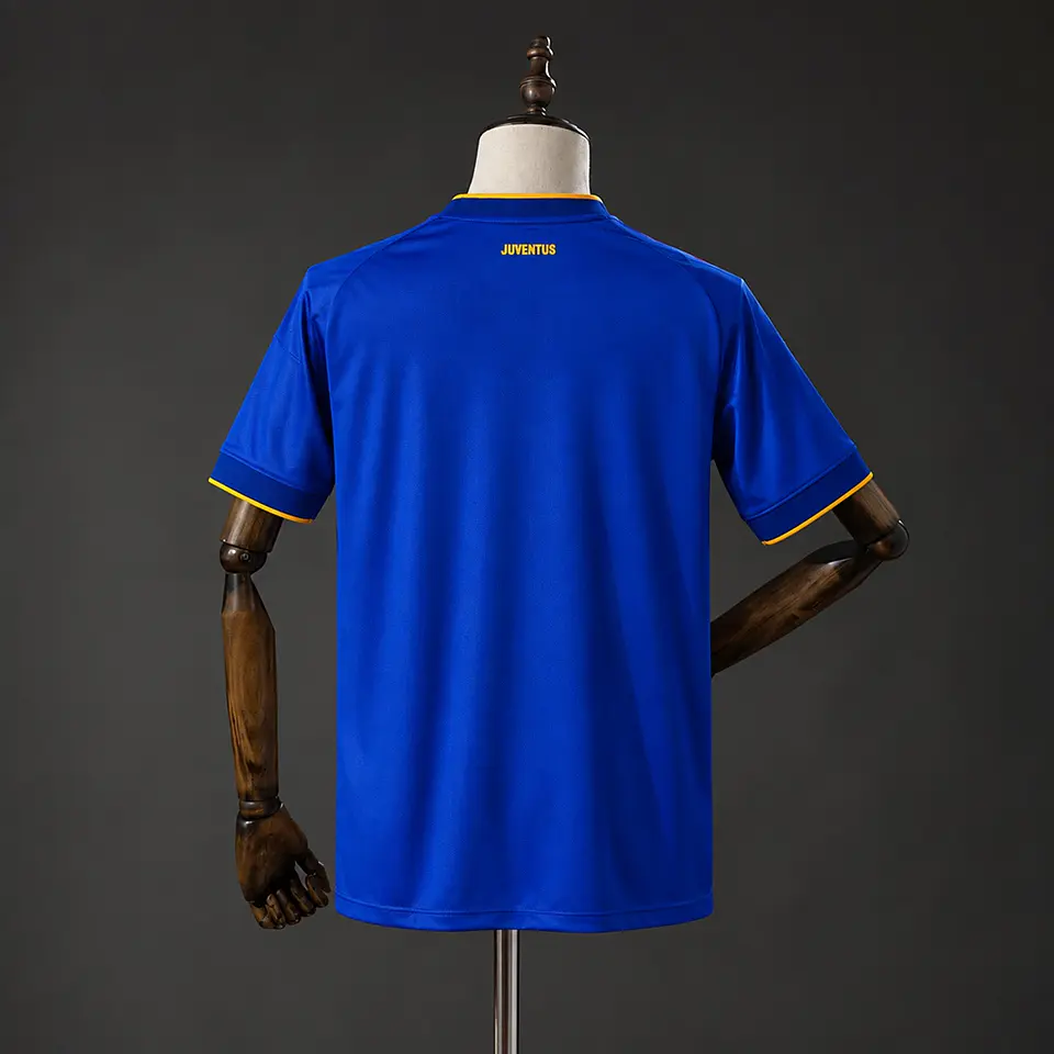 2014-15 Juventus Away Jersey 2