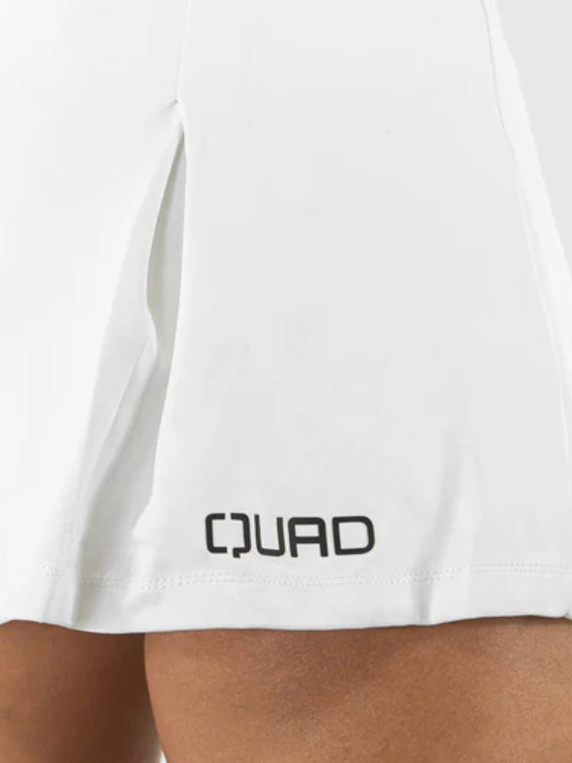 Saia de Pregas Branca da QUAD  4