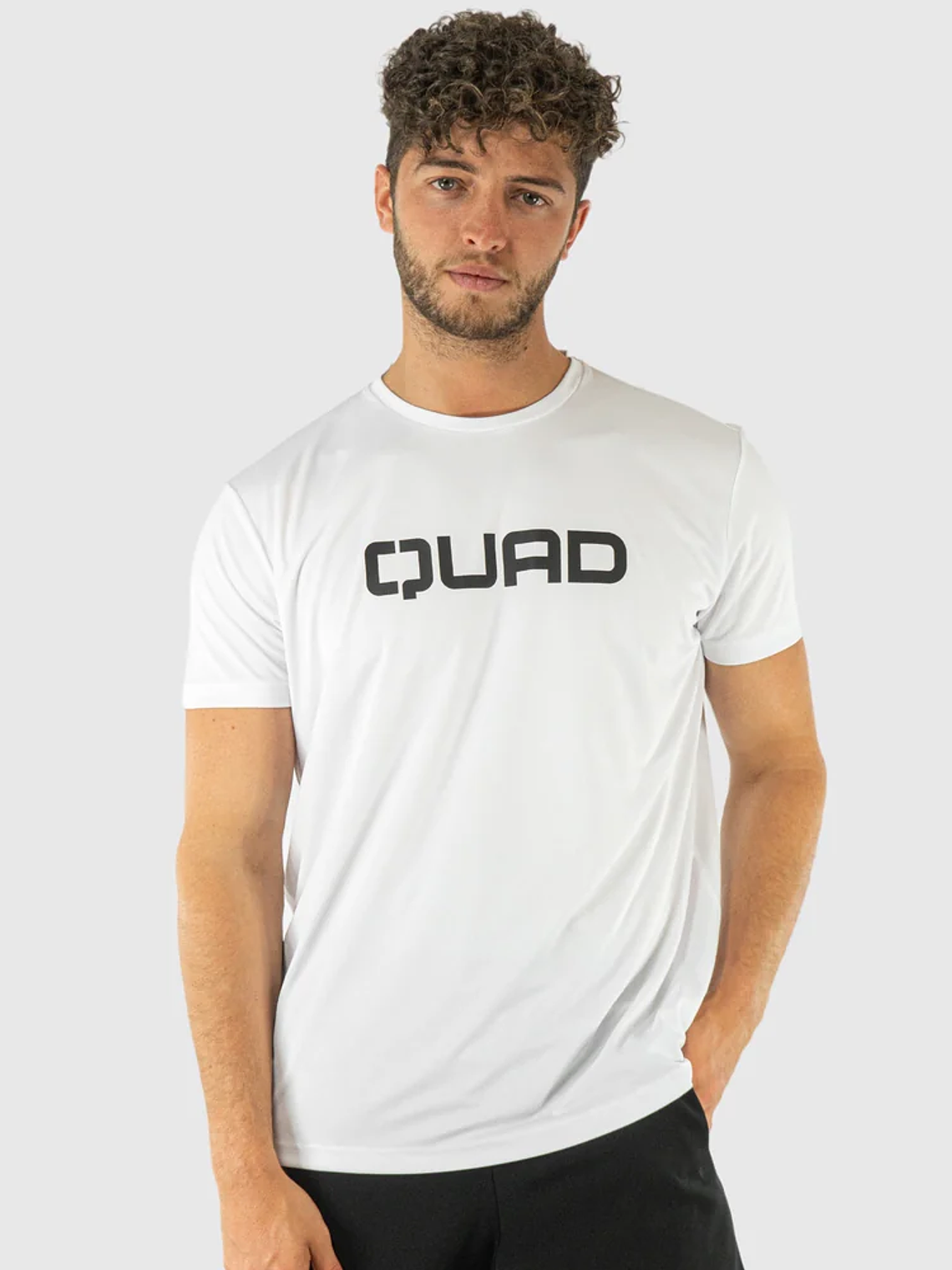 T-Shirt Essential da QUAD 6