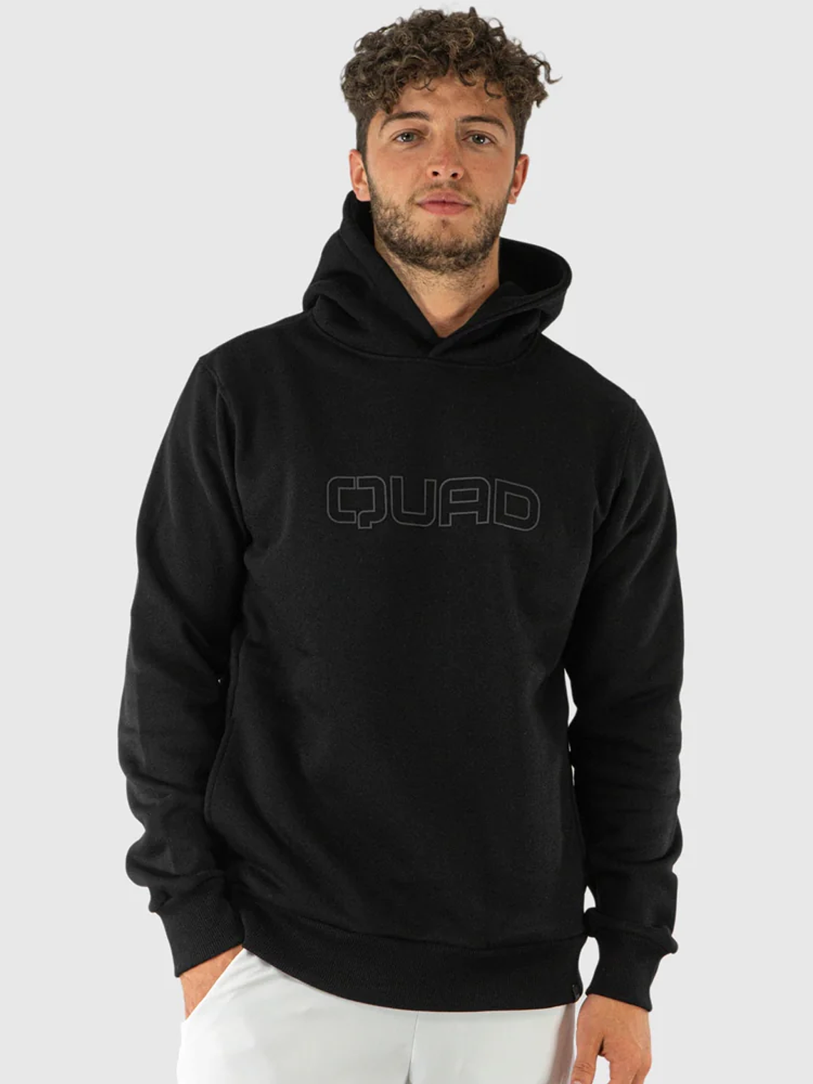 Hoodie Essential Preto da QUAD  1