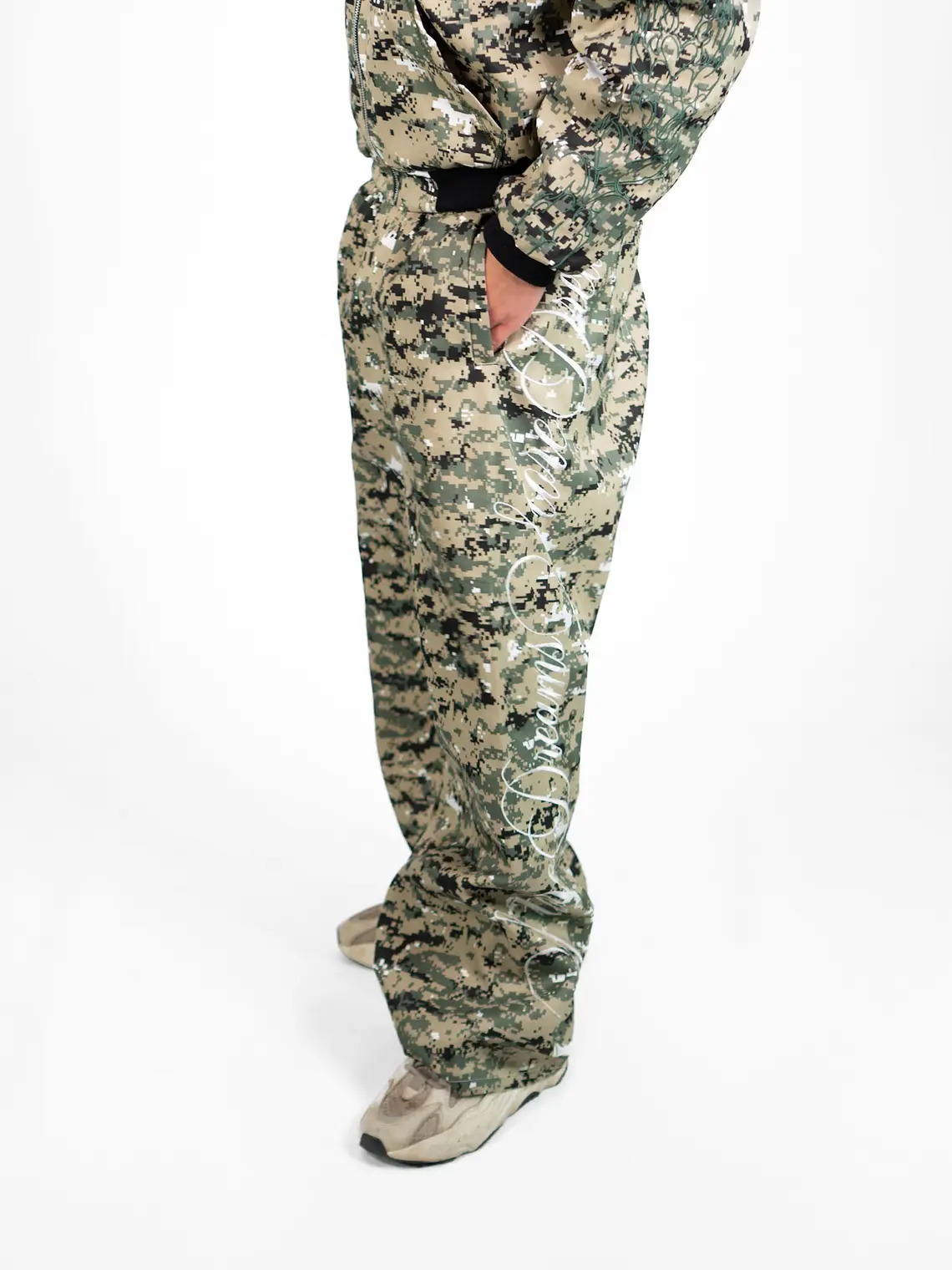 Pantalon lettering camo 1