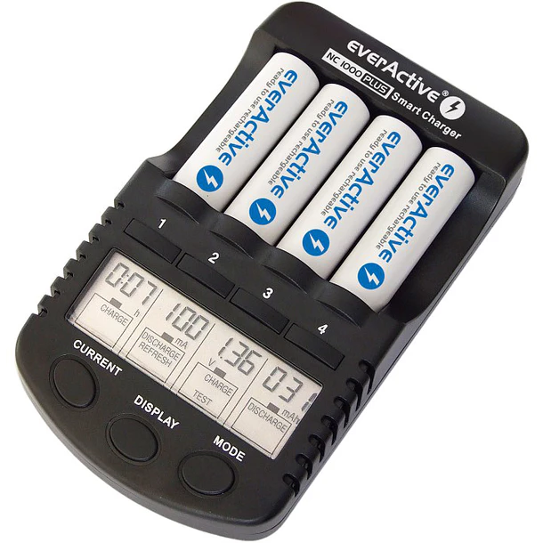 Carregador Profissional de Pilhas AA/AAA c/ LCD - everActive 2