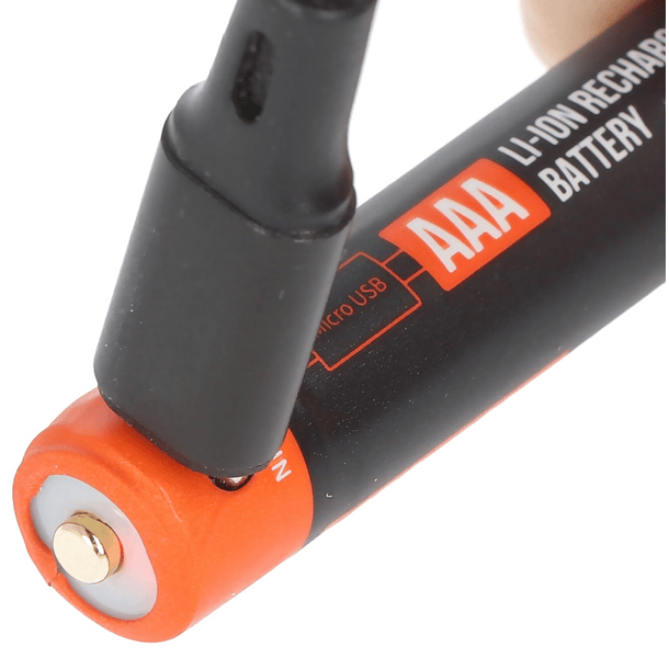 Pilha Recarregável AAA 1,5V 550mAh c/ Porta de Carregamento micro-USB 2