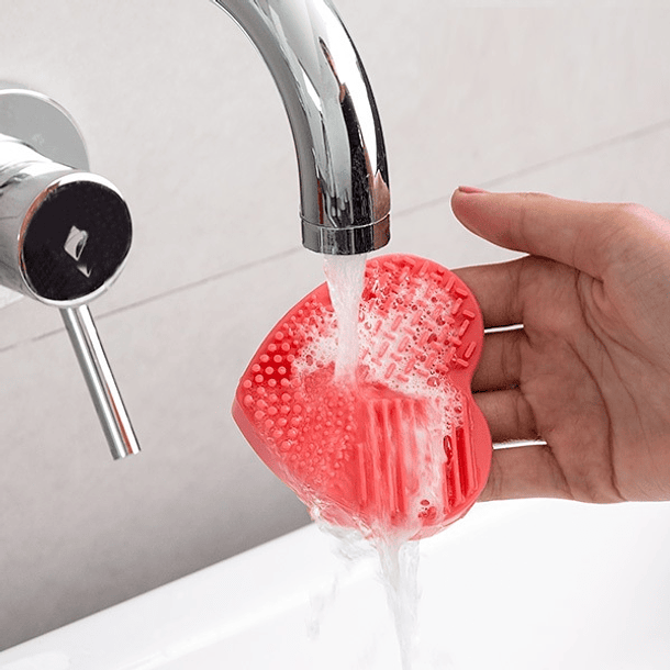 Utensilio de Limpeza p/ Escovas e Pincéis de Maquilhagem (Coração) - INNOVAGOODS 