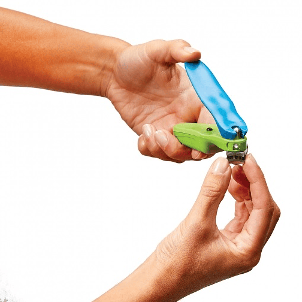 Corta Unhas Iluminação LED c/ Cabeça Giratória 150º 3