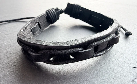 Pulsera Cuero Ivar - Black