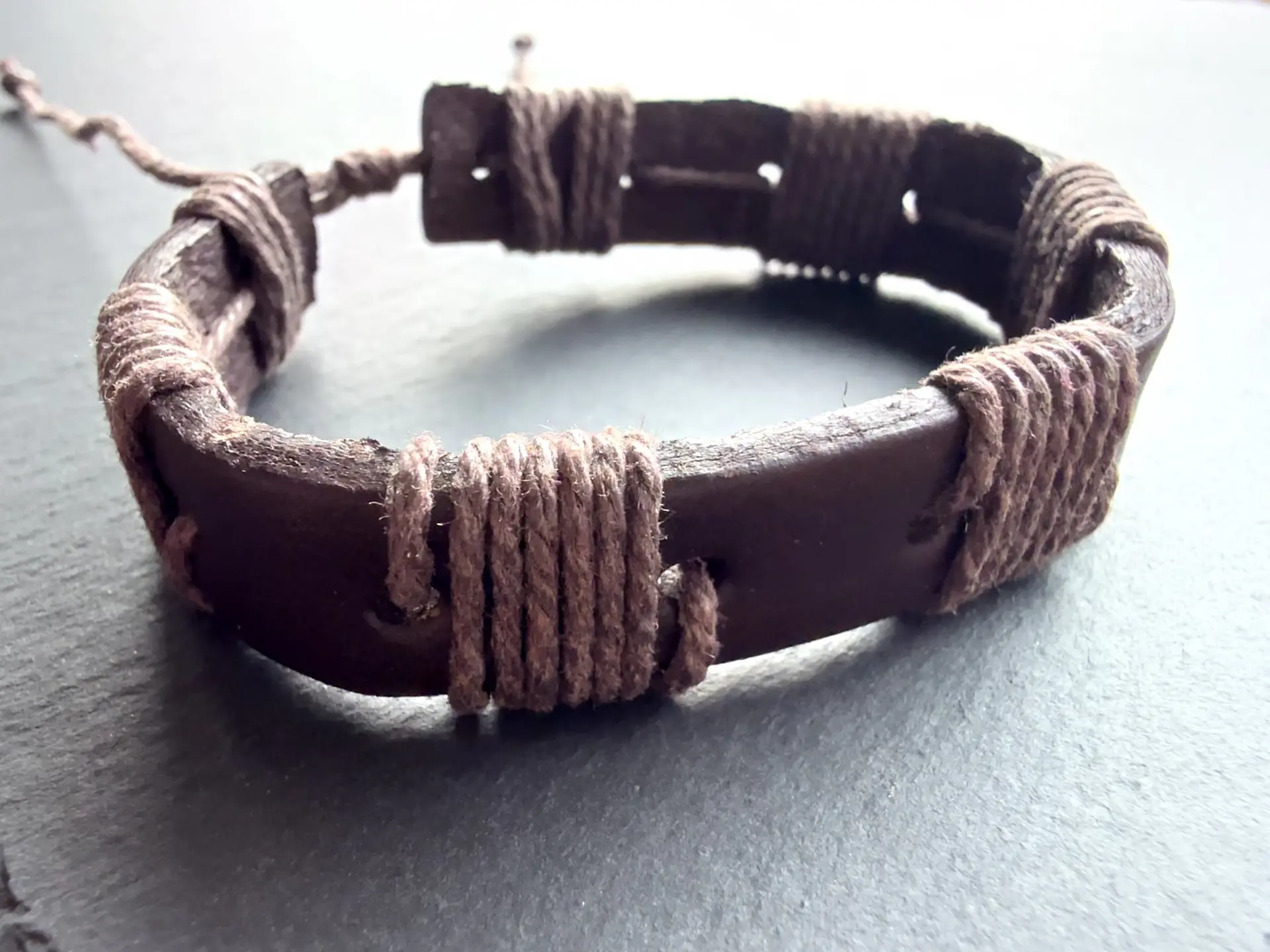 Pulsera Cuero Einar - Café Moro 1