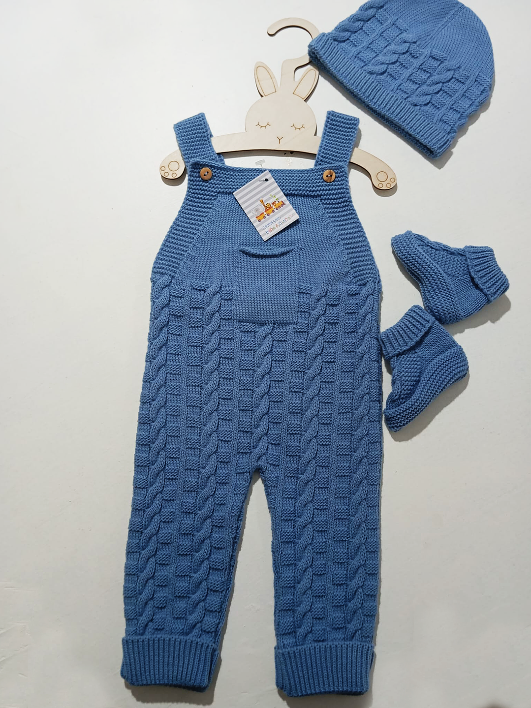 Jardineira Com Gorro e Carapins 1