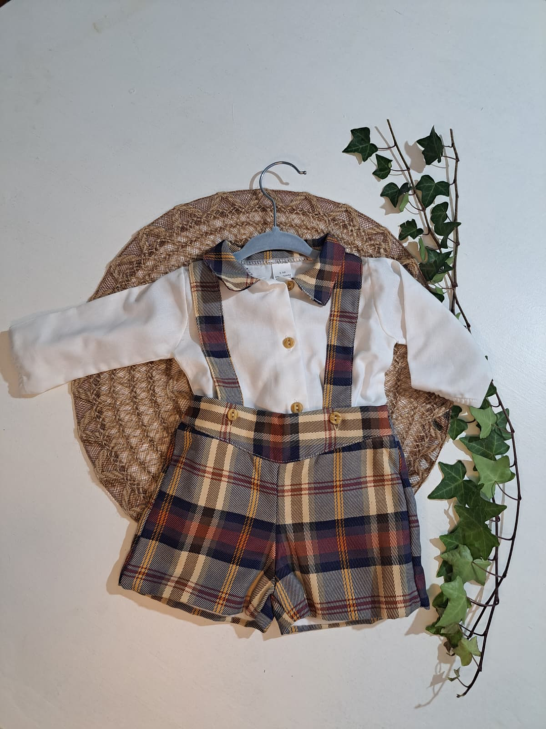 Conjunto calção e blusa com padrão  1