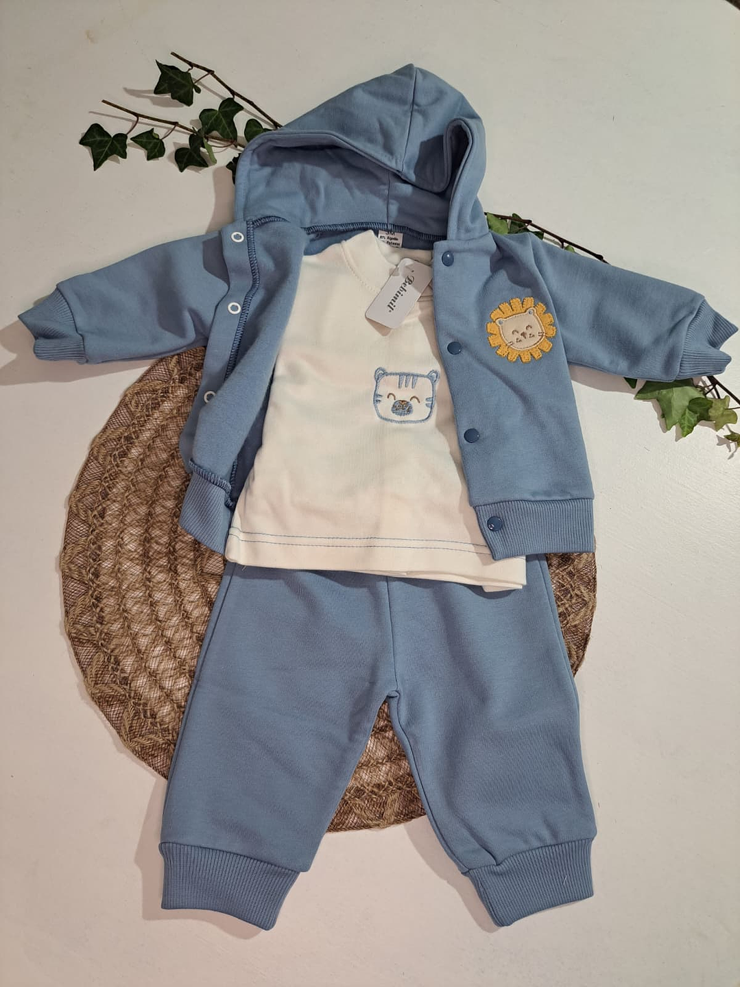 Conjunto 3 peças casaco, camisola e calças 1