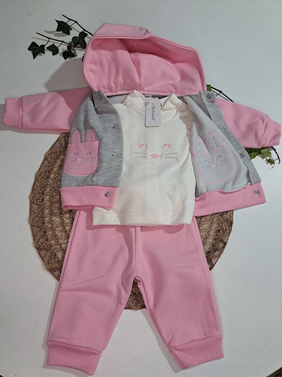 Conjunto 3 peças casaco, camisola e calças 2