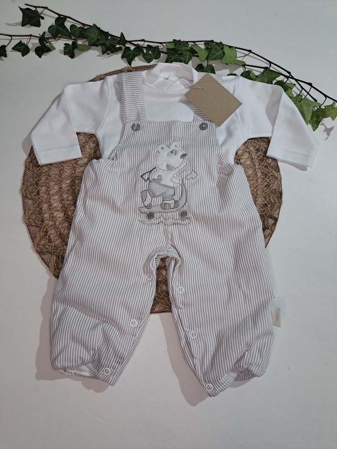 Jardineira com Camisola 1