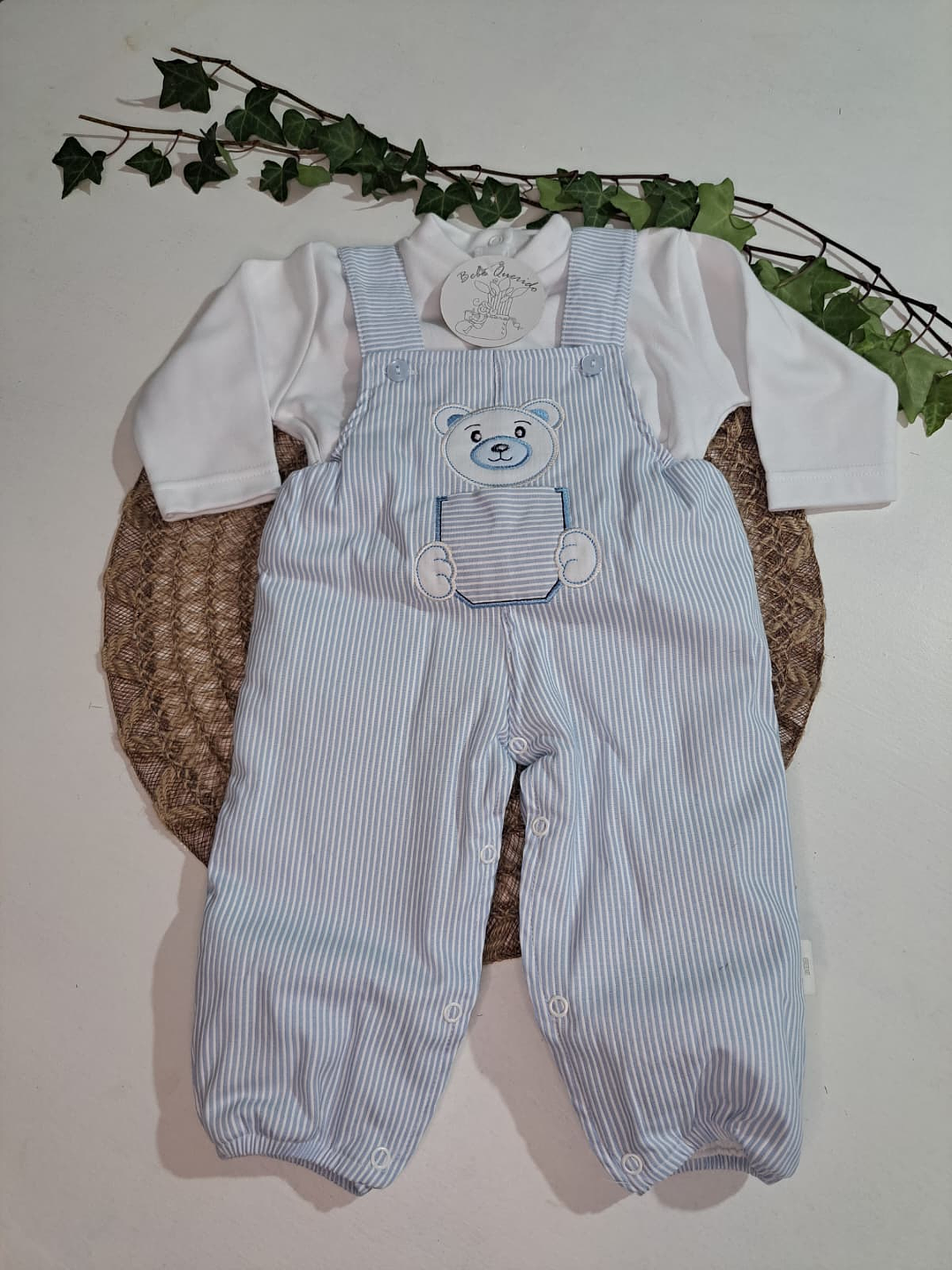 Jardineira com Camisola 2