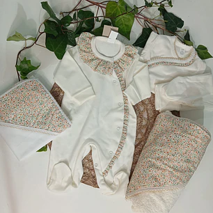 Conjunto babygrow peróla com acessórios 