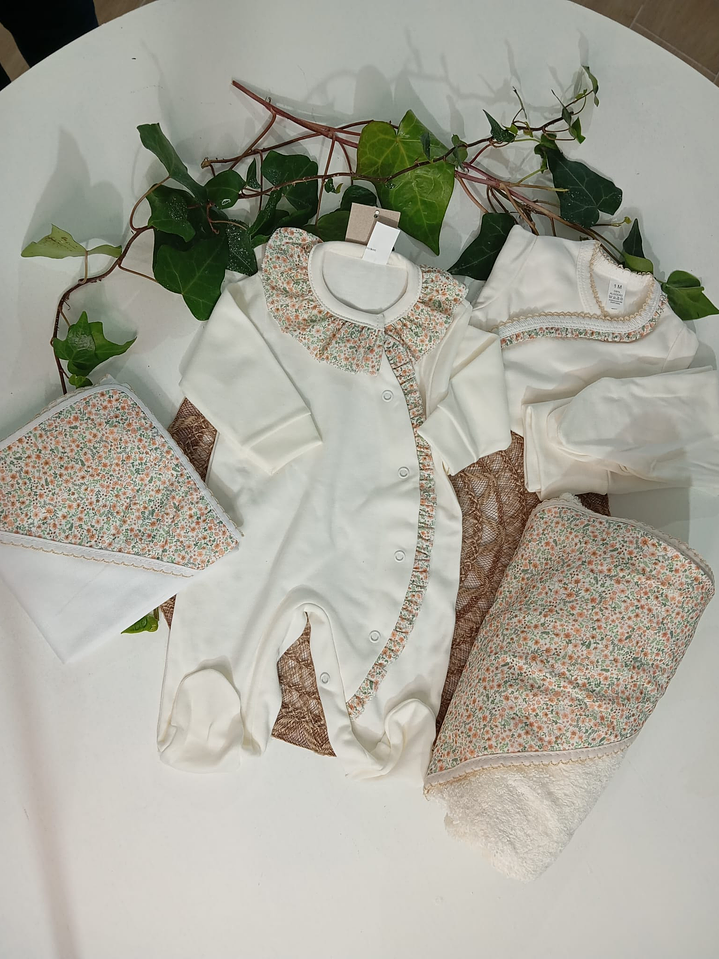 Conjunto babygrow peróla com acessórios  1