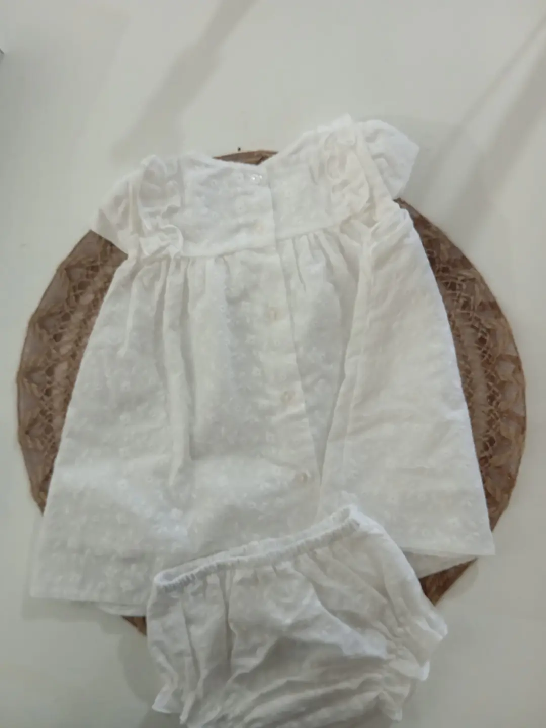 Vestido com cueca em bordado inglês 2
