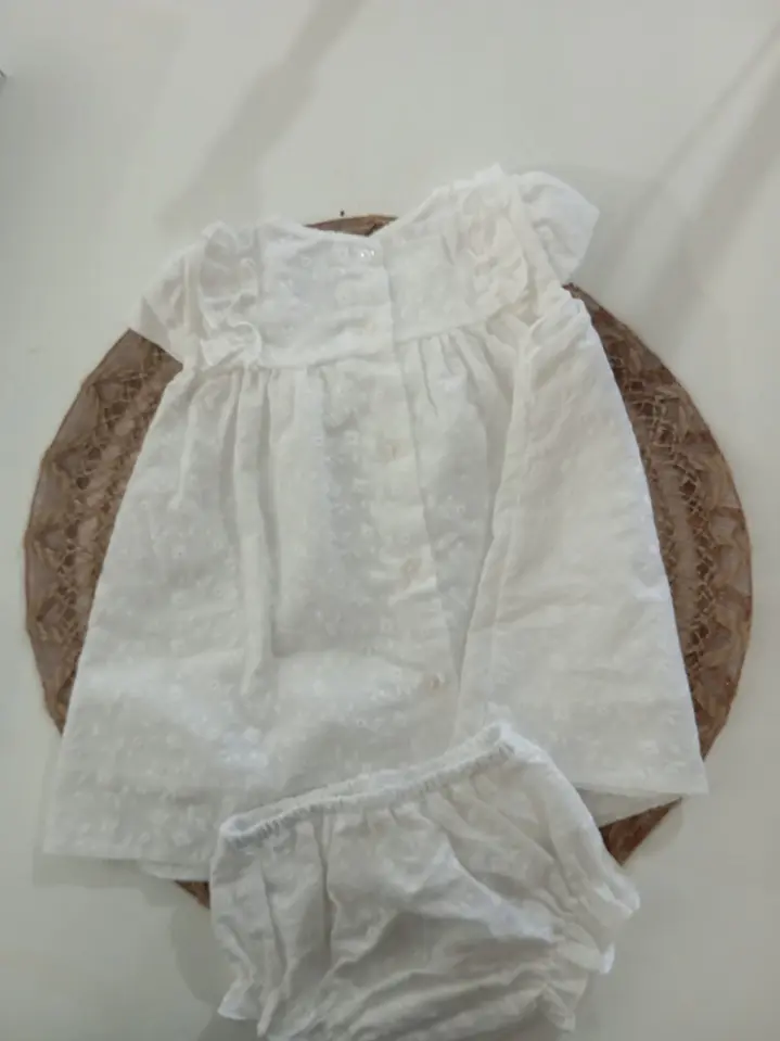Vestido com cueca em bordado inglês 2