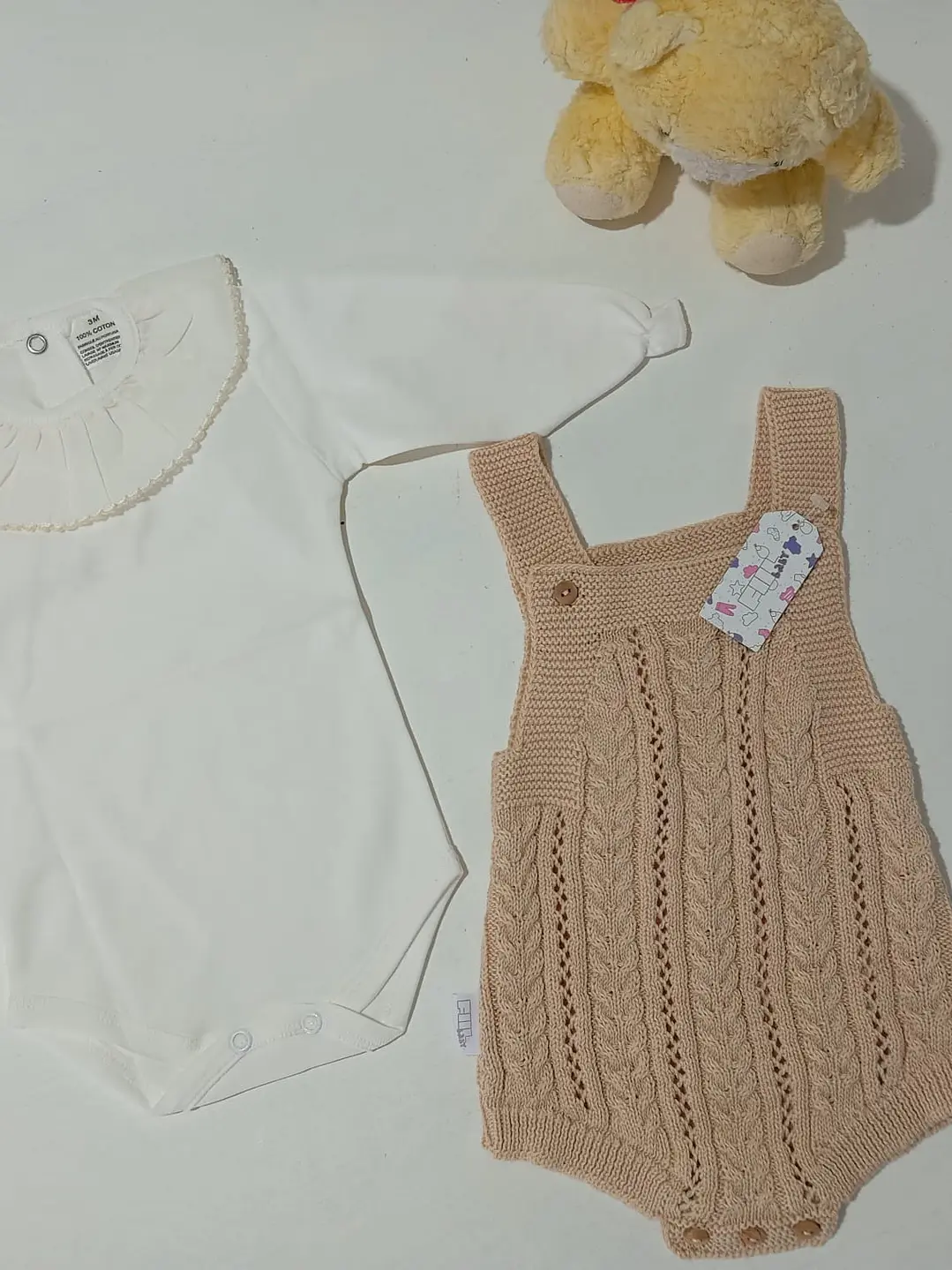 Jardineira de bebe malha entrançada 2