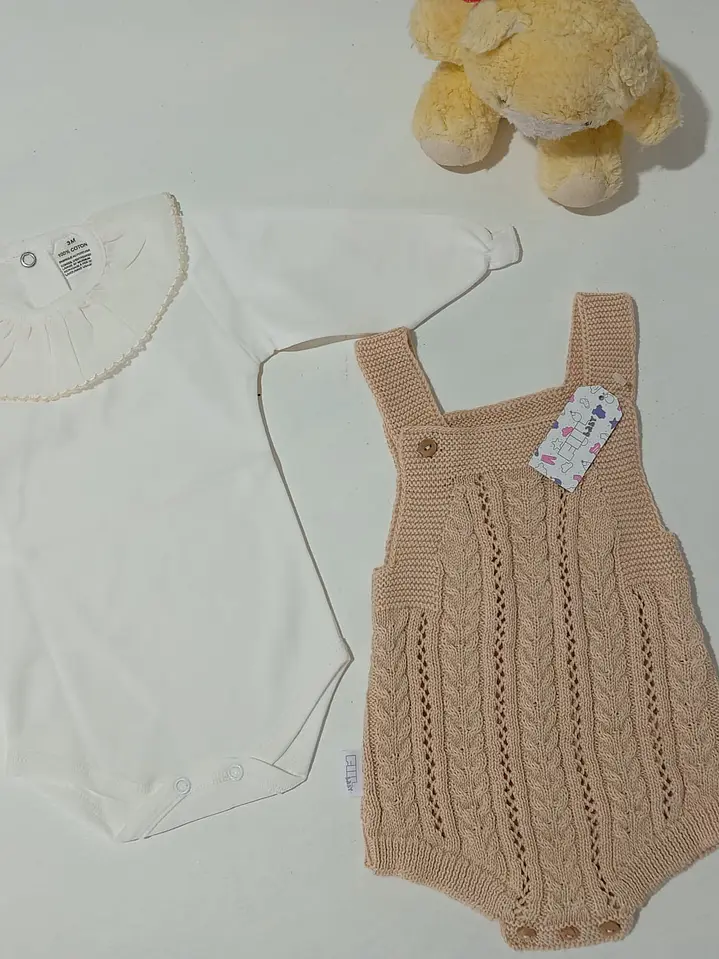 Jardineira de bebe malha entrançada 2