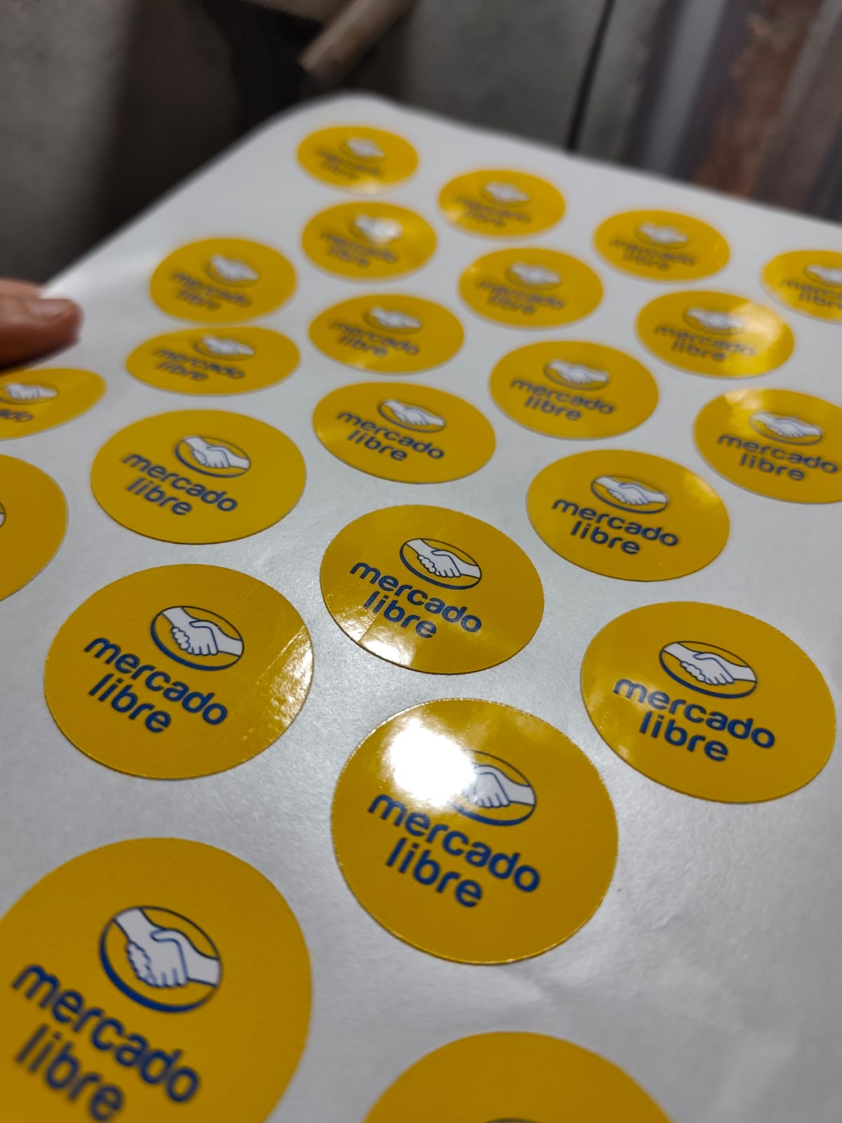 Stickers Etiquetas Autoadhesivas Personalizadas de 4x4 cm 8