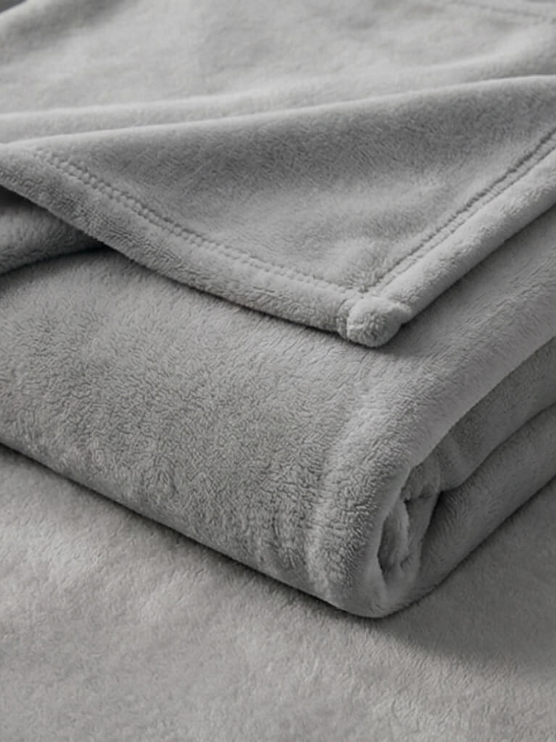 Cobija Flannel Térmica Antialérgica Gris Claro 4