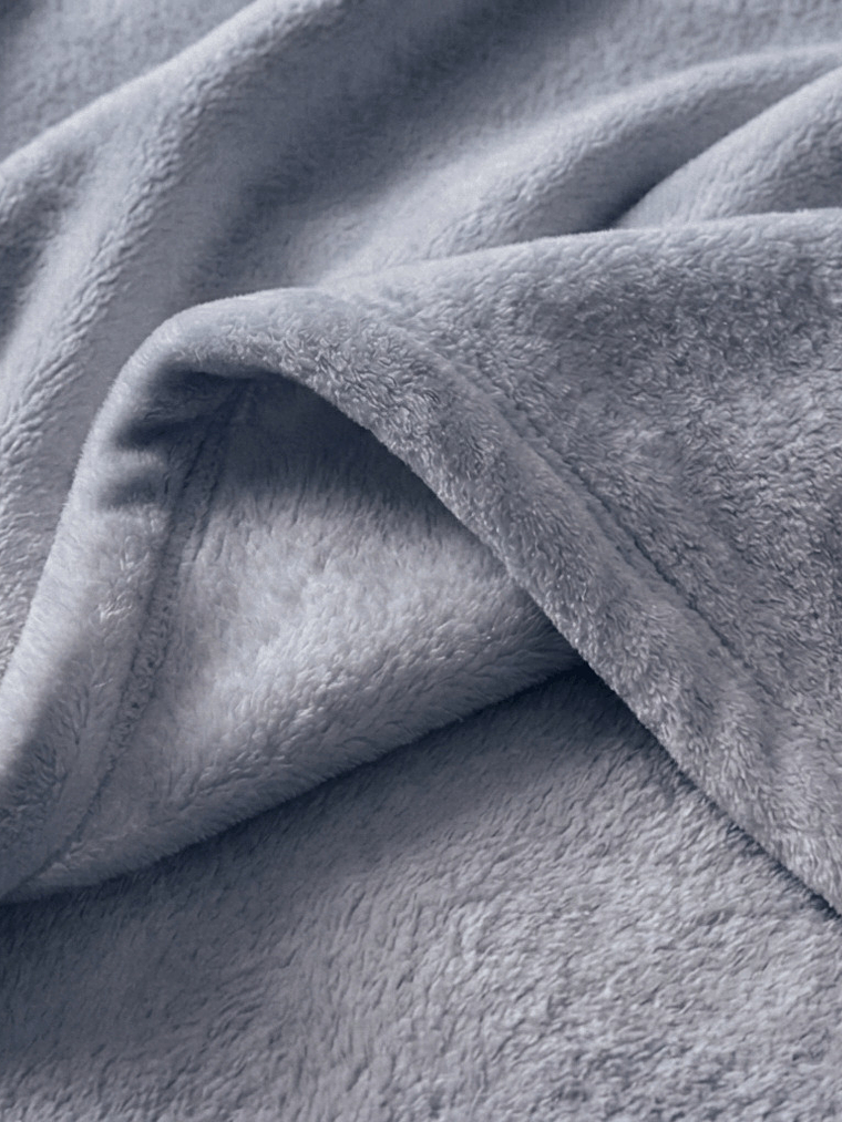 Cobija Flannel Térmica Antialérgica Gris Claro 5