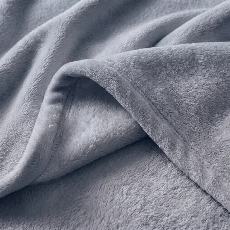 Cobija Flannel Térmica Antialérgica Gris Claro 5