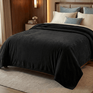 Cobija Flannel Térmica Antialérgica Negra Fenore — Cobijas y Mantas Colombia