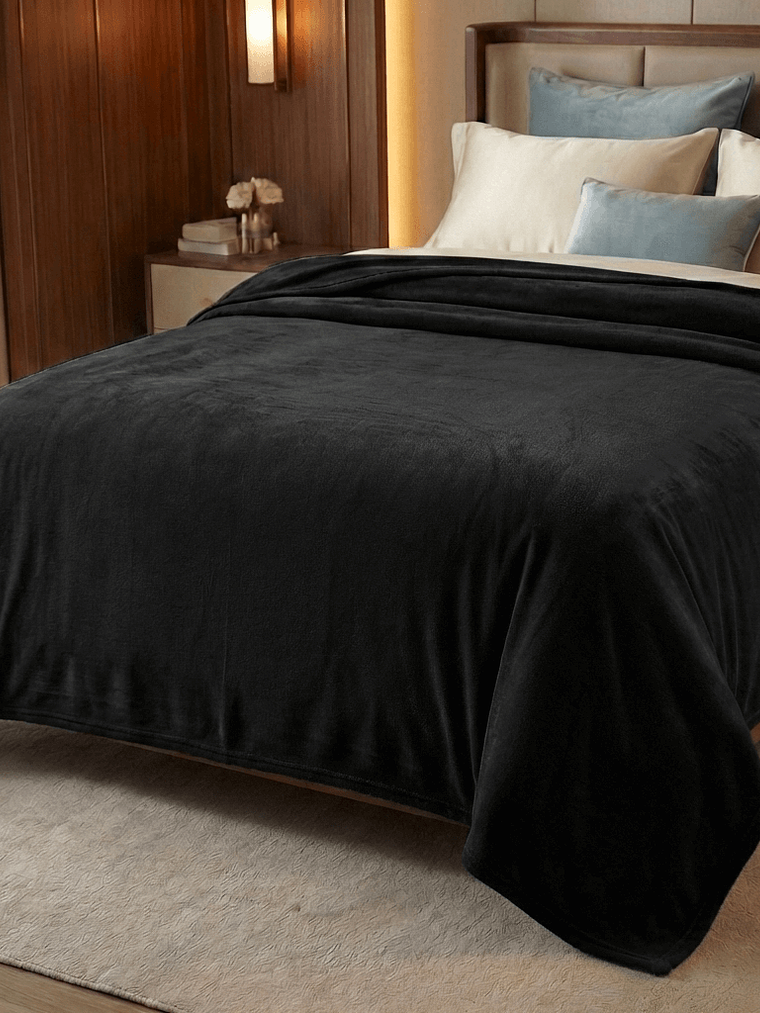 Cobija Flannel Térmica Antialérgica Negra 1