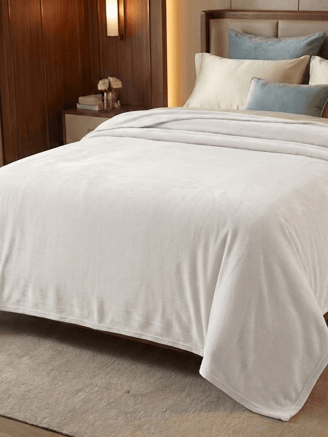 Cobija Flannel Térmica Antialérgica Blanca 1