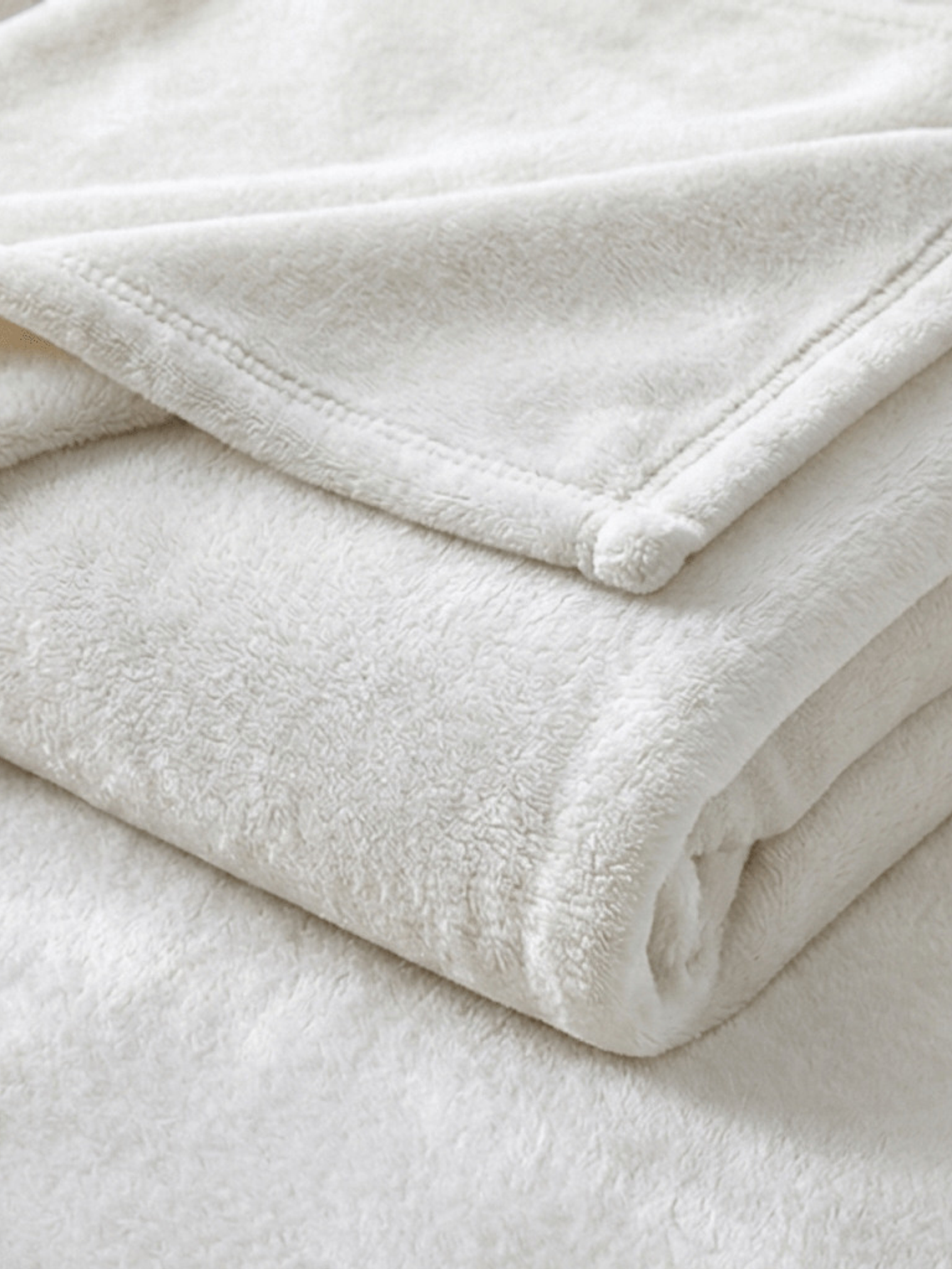 Cobija Flannel Térmica Antialérgica Blanca 3