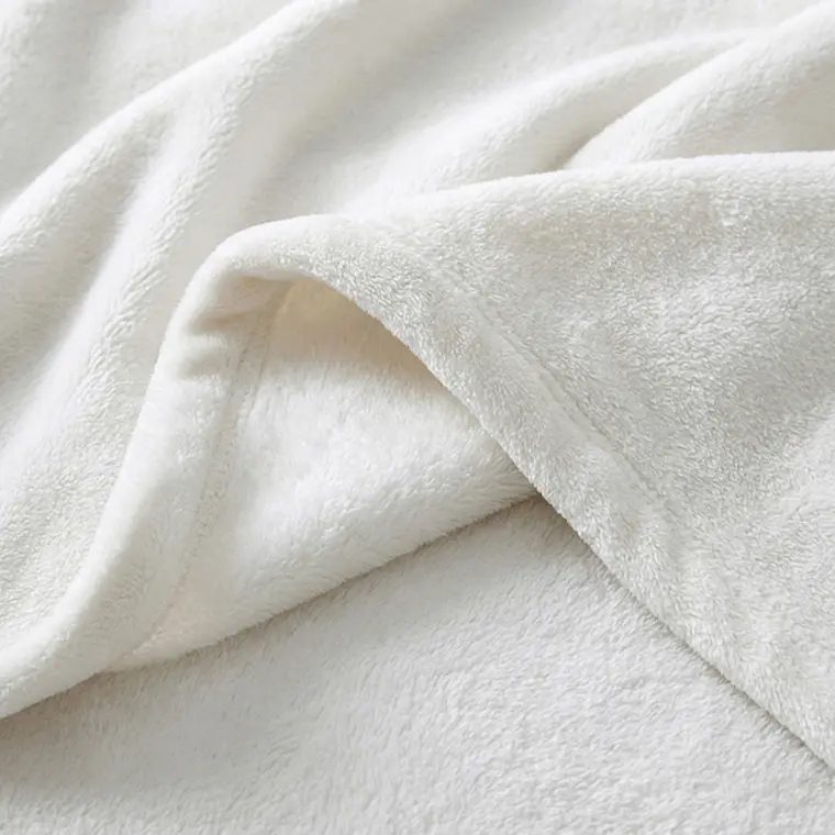 Cobija Flannel Térmica Antialérgica Blanca 5