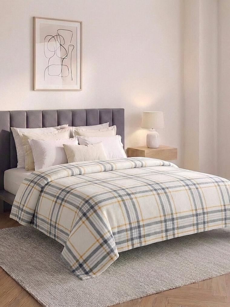 Cobija Estampada Dani Crema Cuadros Flannel Térmica 1