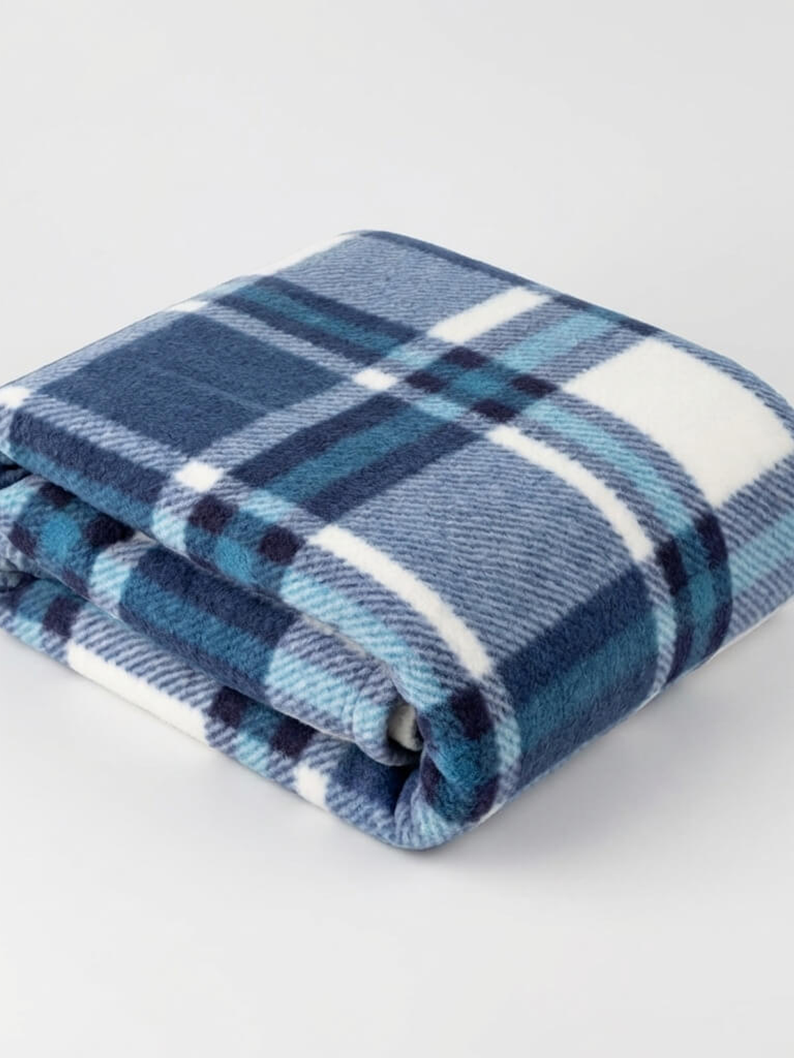 Cobija Estampada Dani Azul Blanco Cuadros Flannel Térmica 2