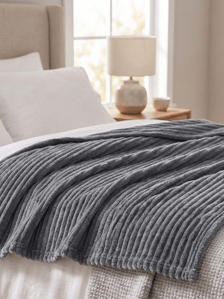 Cobija Flannel Térmica Antialérgica Gris Perla 1